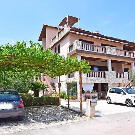 Sole Apartment *